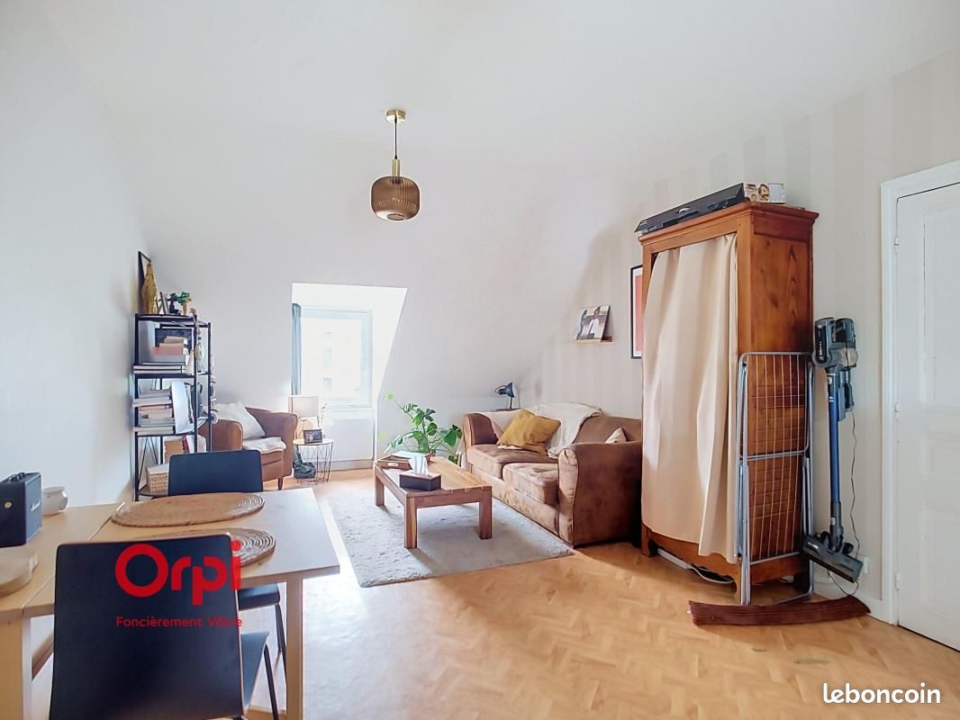 Immeuble 4 pièces 90 m² · à Rezé · 90 m² · 273 000 €