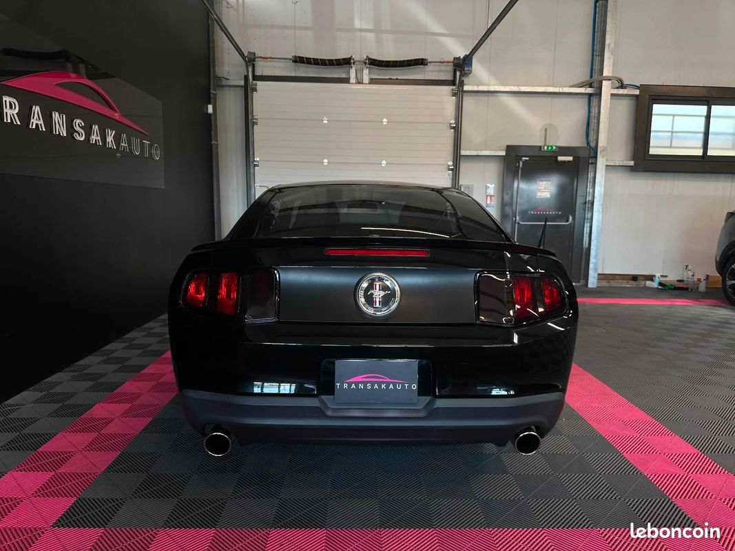 Ford mustang 3.7 v6 gt - révision effectuée (image 6)