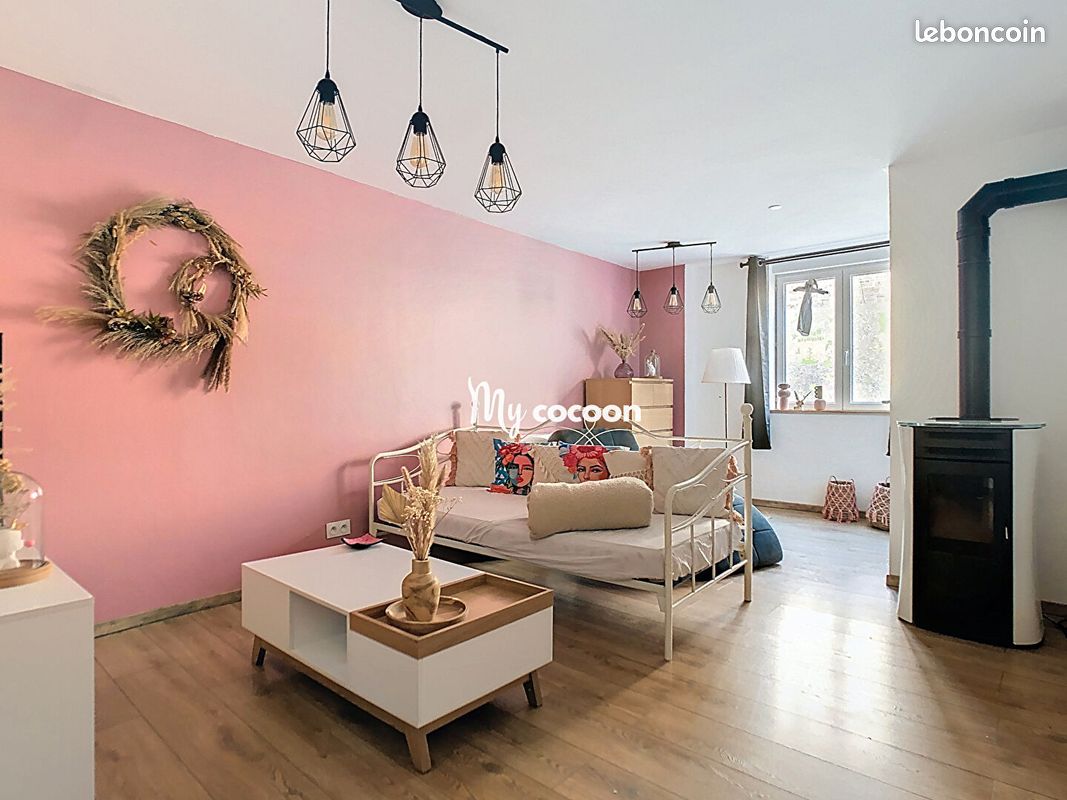 Maison 4 pièces 100 m² · à Saint-Jean-le-Vieux · 100 m² · 215 000 €