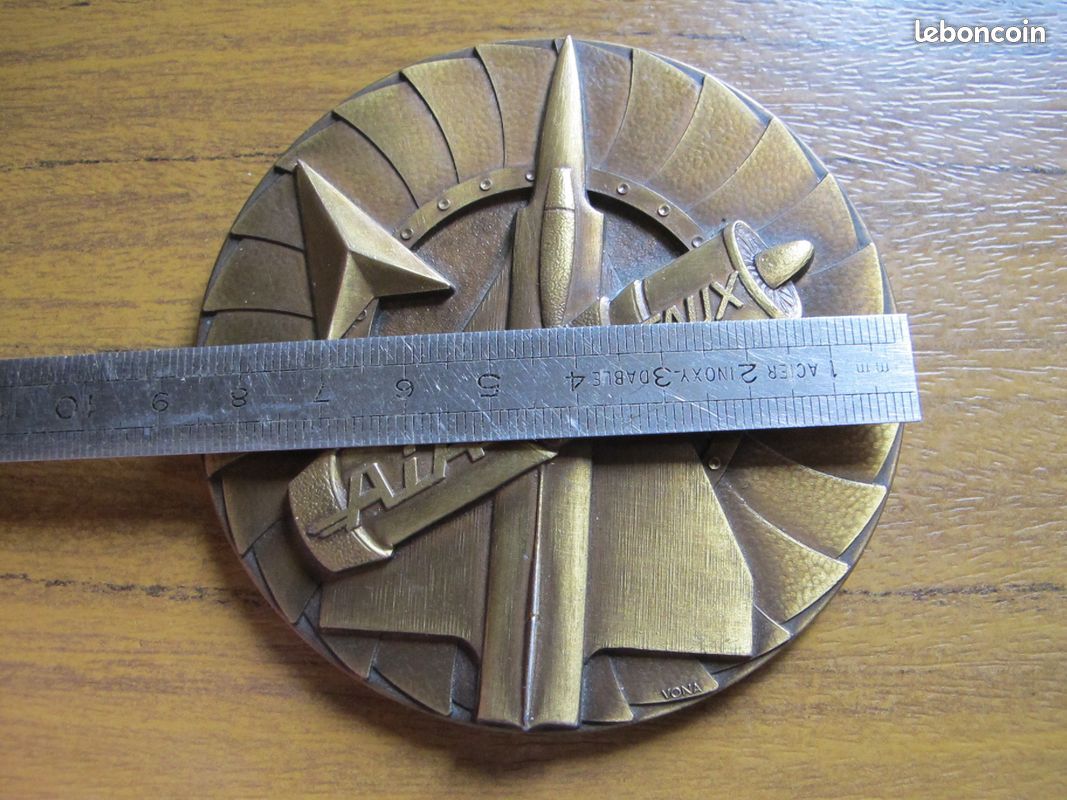 Médaille Atelier Industriel de l'Aéronautique de Bordeaux , LIRE (image 2)