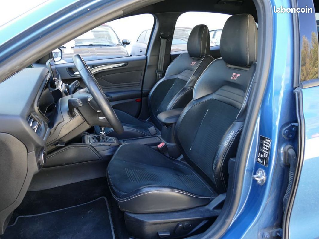 FORD FOCUS ST PERFORMANCE 2.3 ECOBOOST 280 Ch BVM6 (image 12)