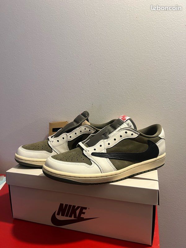 Jordan rétro Low OG SP Travis Scott vert olive Chaussures