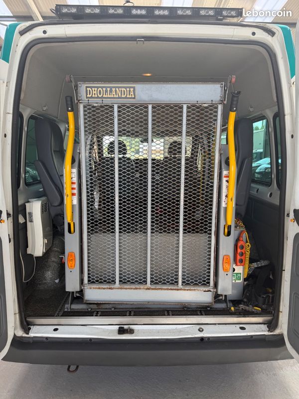 FORD TRANSIT 2.2tdci 85 TPMR tva recuperable personne a mobilité réduite vehicule propre (image 13)
