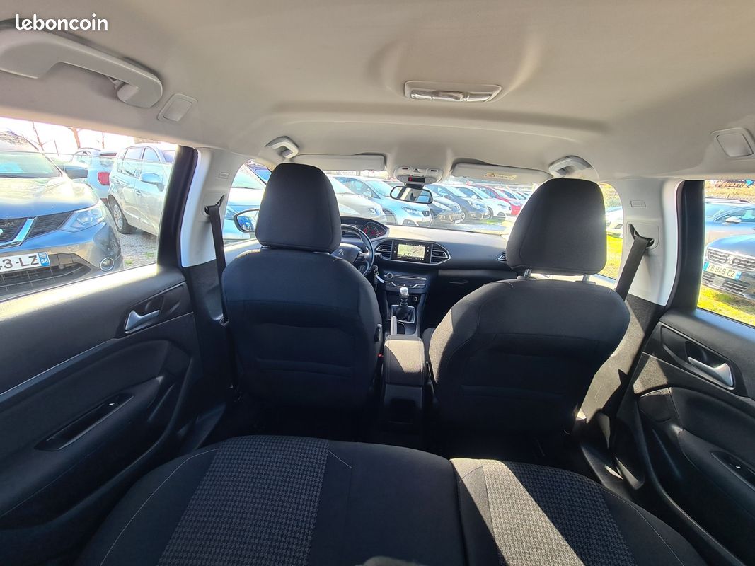 PEUGEOT 308 BlueHDi 100ch SS BVM6 Allure (image 9)