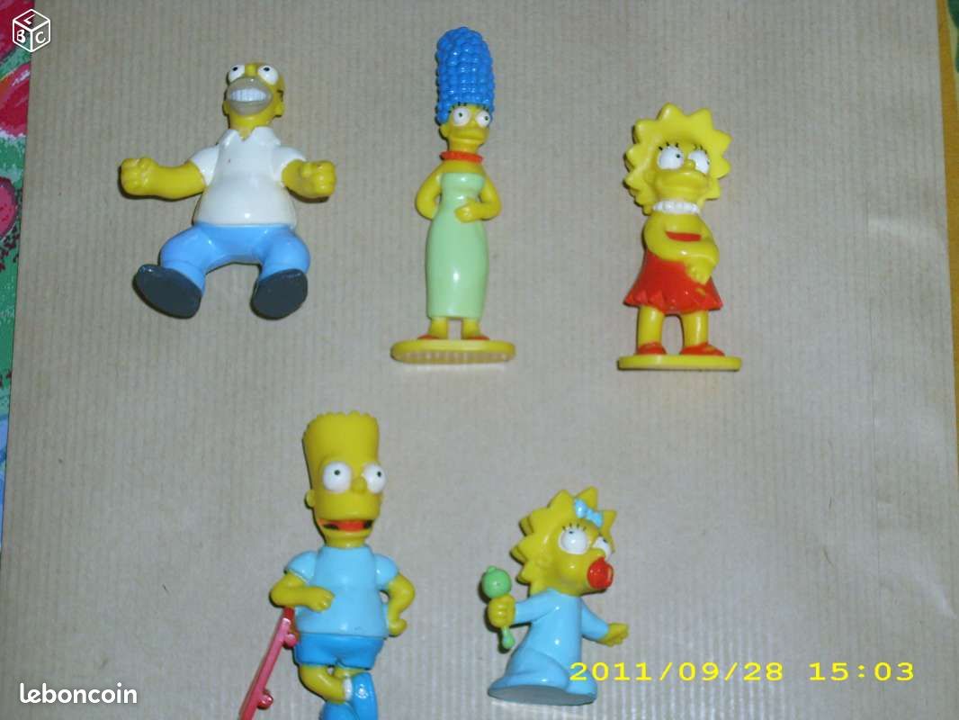 Figurine famille SIMPSON (image 1)
