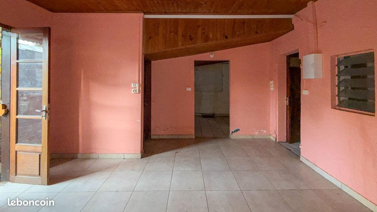 Terrain 274 m² Saint Denis · à Saint-Denis · 299 620 €