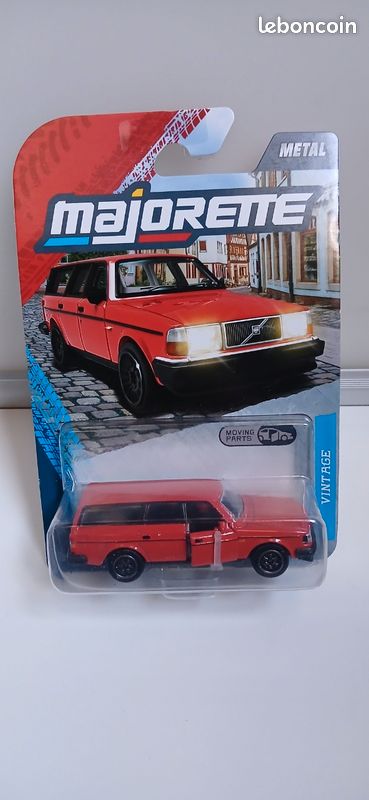 Miniature Majorette Volvo 245 DL Break Rouge – 1/60 – Vintage France – Années 70