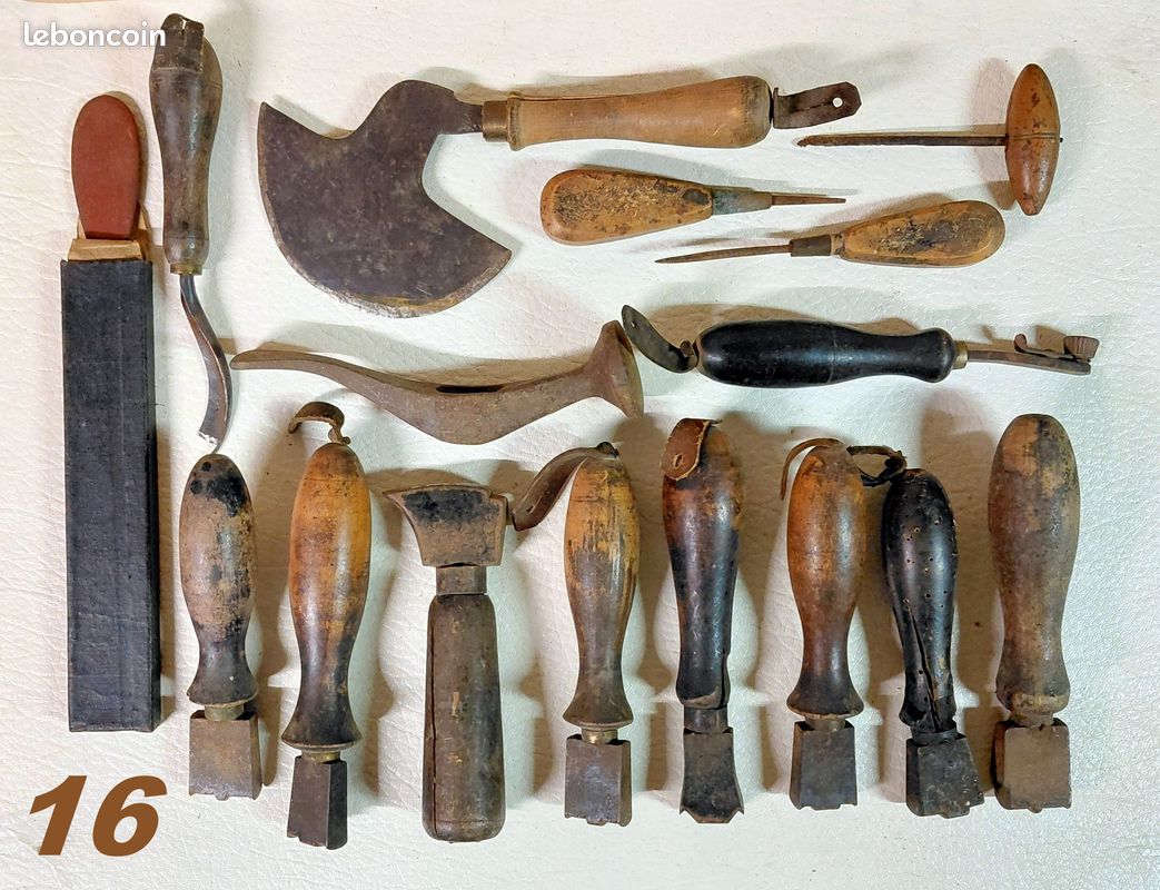 AnnonceOutils anciens pour le cuir - Fabriqués en France