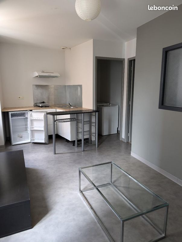 Appartement 2 pièces 28 m² · à Rignac · 28 m² · 330 €