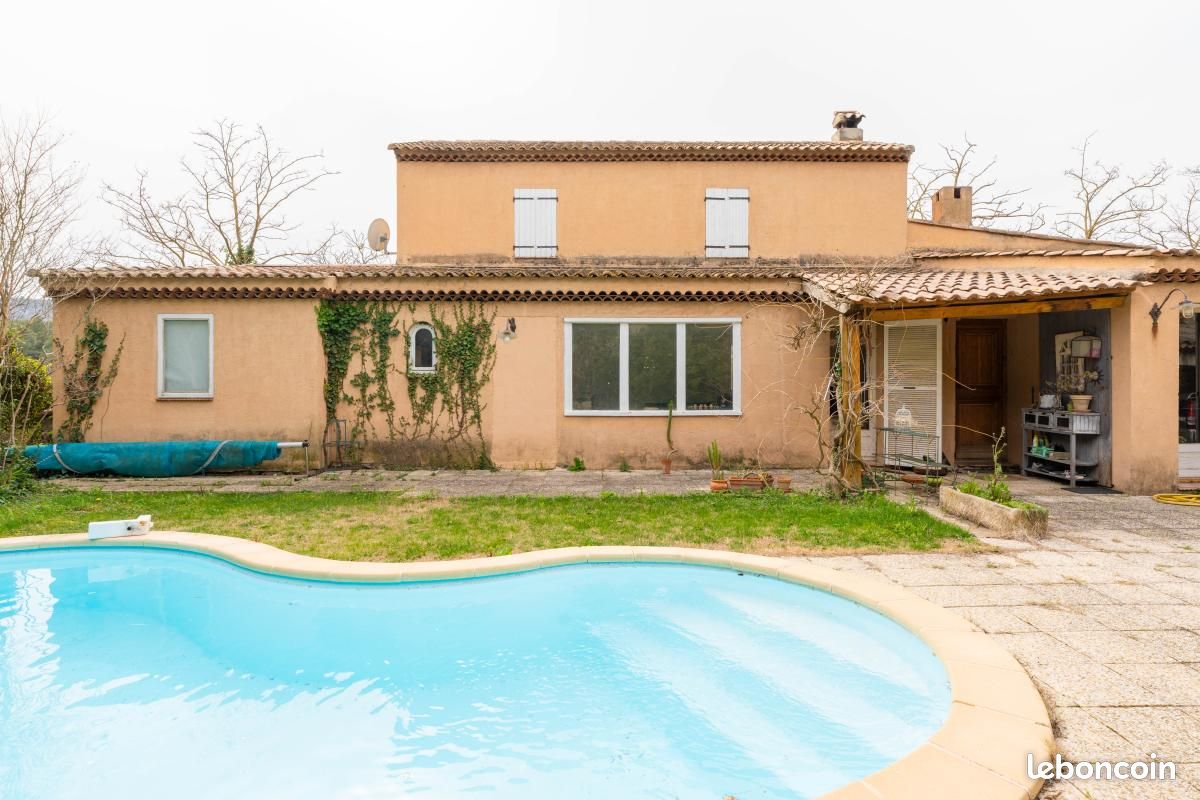 Maison 6 pièces 210 m² · à Aubagne · 210 m² · 549 000 €
