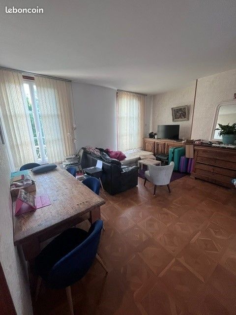 Appartement 3 pièces 82 m² · à Issoudun · 81,8 m² · 550 €