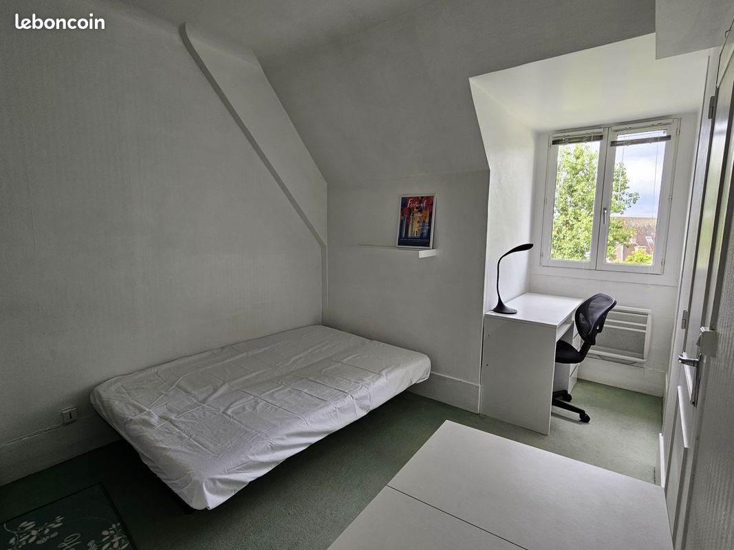Appartement 1 pièce 14 m² · à Compiègne · 14 m² · 400 €/mois