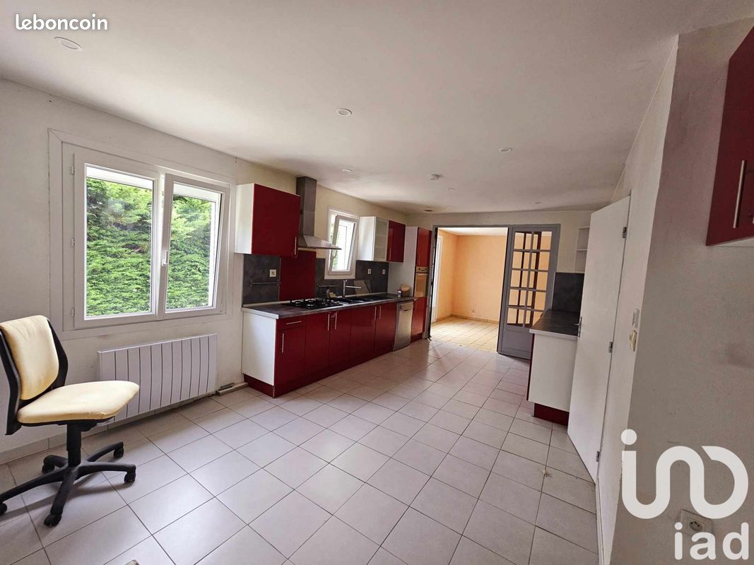Maison 5 pièces 125 m² · à Chéroy · 125 m² · 167 000 €