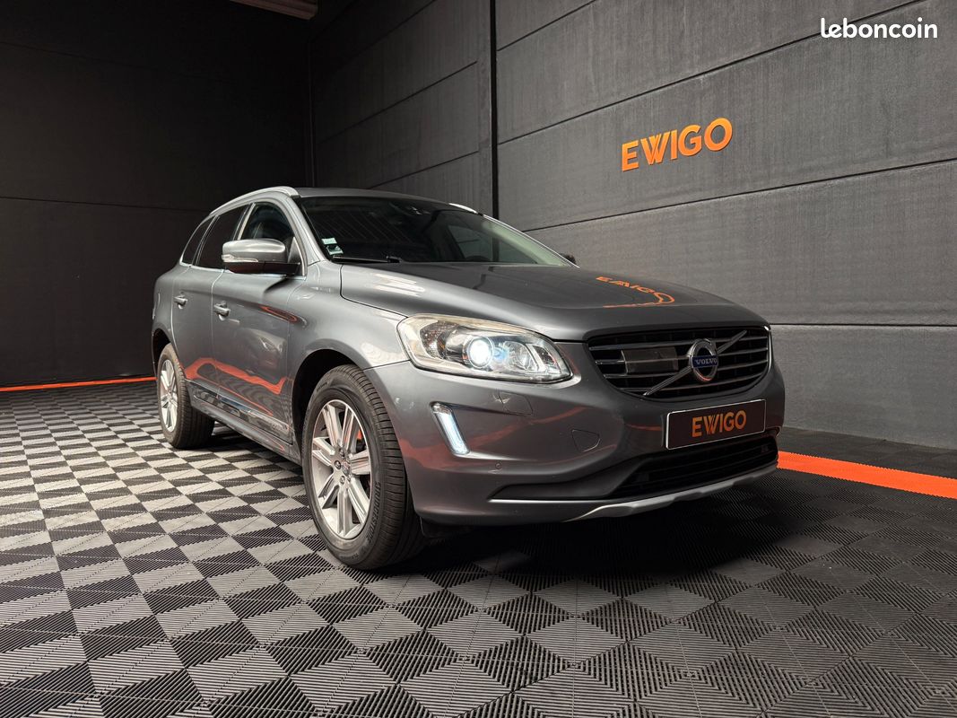 VOLVO XC60 2.0 D4 190Ch SIGNATURE EDITION BVA - TOIT OUV ELEC - CAMERA RECUL - SIEGES CHAUFF - HARMAN-KARDON (image 16)