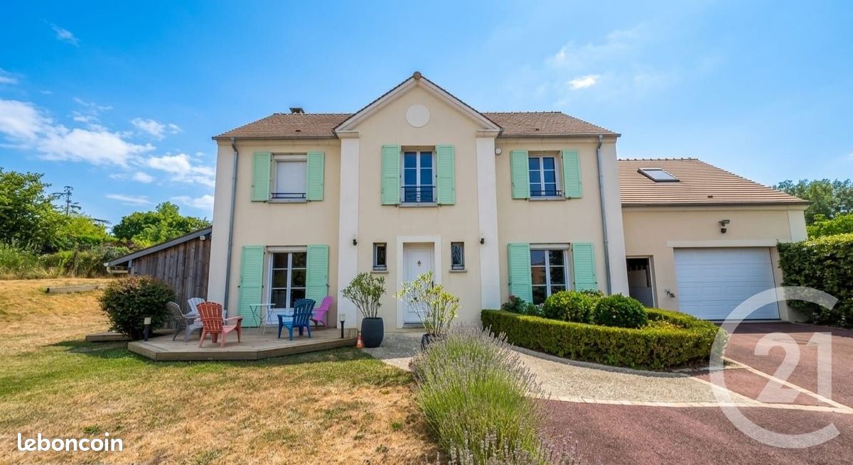 Maison 9 pièces 230 m² · à Vigny · 230 m² · 549 000 €