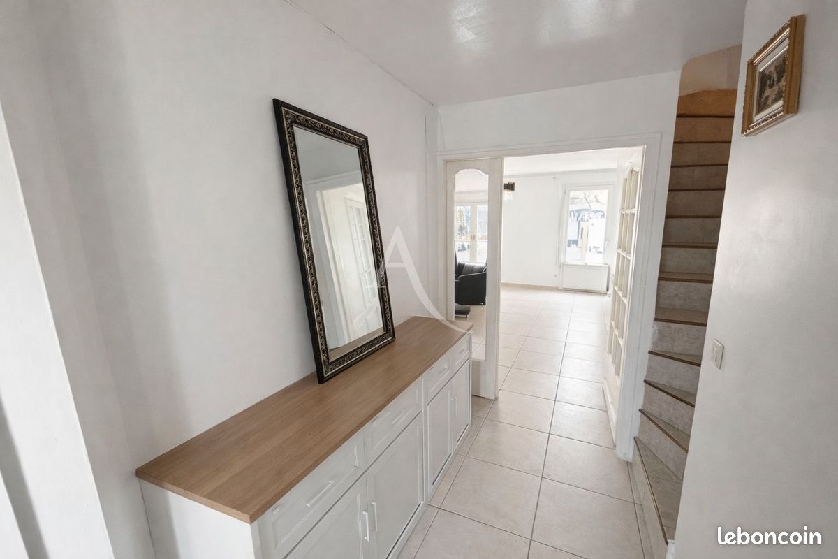 Maison 6 pièces 111 m² · à Neuilly-Plaisance · 111 m² · 420 000 €