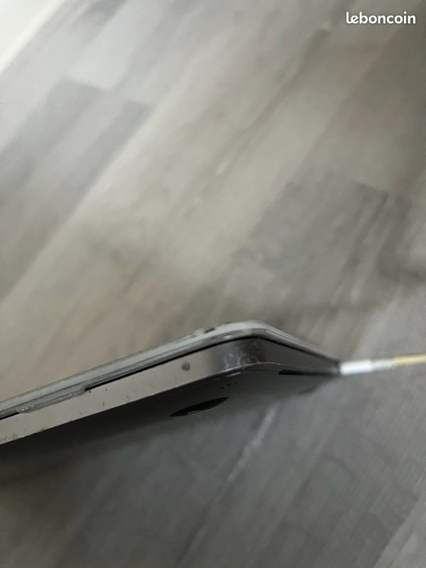 MacBook Pro 13” 2018 – i5 Quad Core / 8 Go RAM / 2560x1600 (image 4)