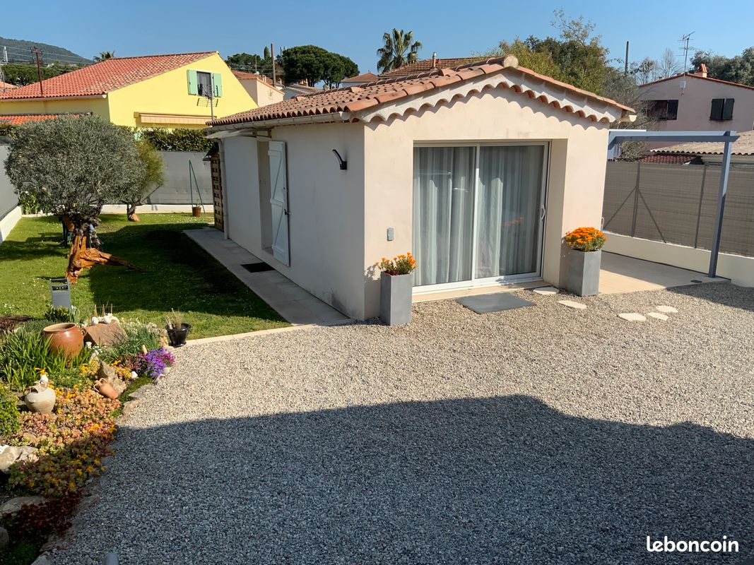 Appartement 1 pièce 21 m² · à Mandelieu-la-Napoule · 21 m² · 680 €