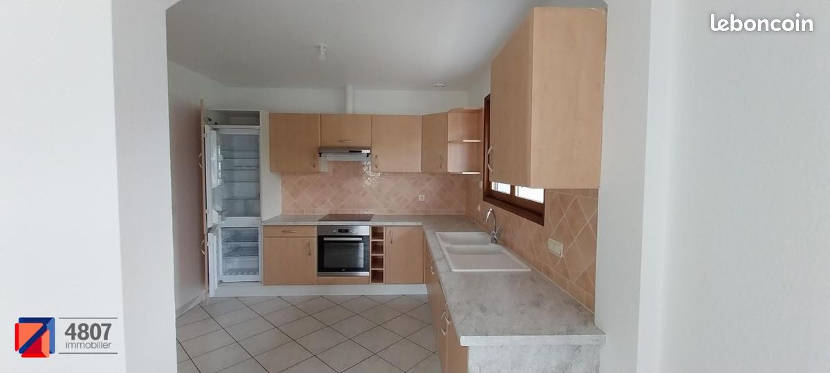 Appartement 4 pièces 106 m² · à Vétraz-Monthoux · 106 m² · 1 445 €