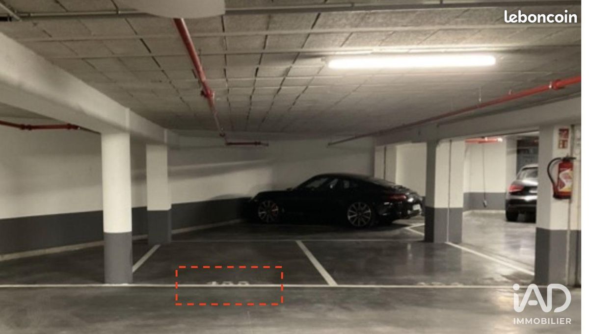Parking 12 m² · à Paris · 12 m² · 170 €/mois