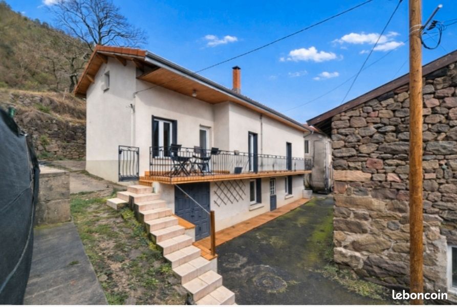 Maison 3 pièces 114 m² · à Chaspinhac · 114 m² · 155 000 €