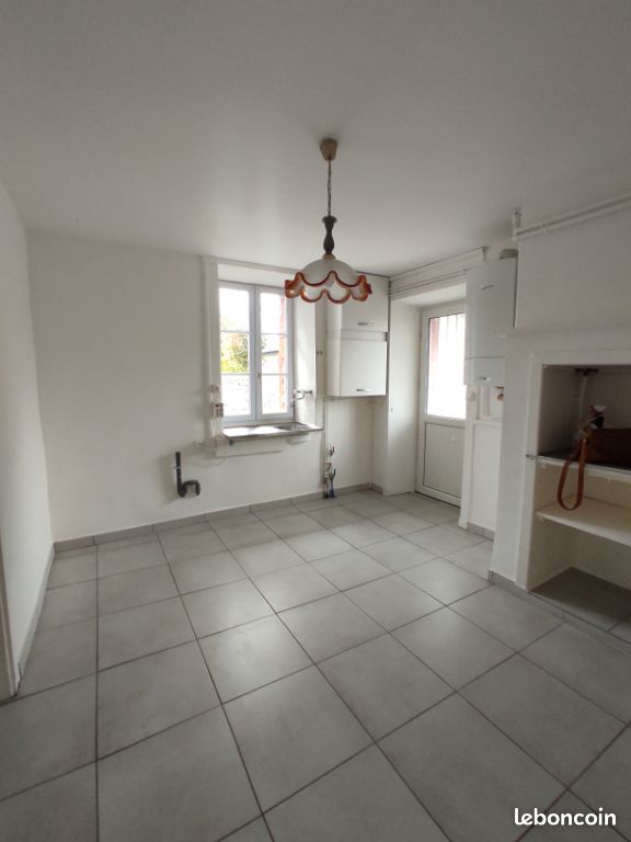 Maison 3 pièces 51 m² - Châlus 87230 (image principale 0)