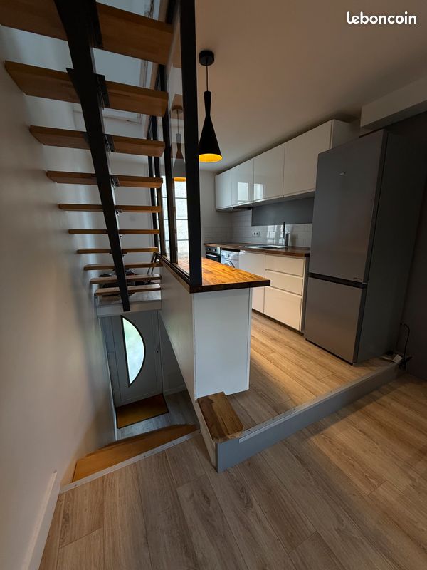 Charmant triplex avec patio arboré (image 2)