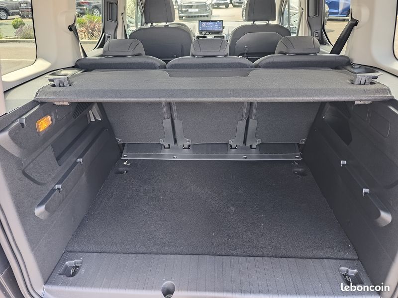 Citroën Berlingo III 1.5 BLUEHDI 130 EAT8 PLUS N1 (image 19)