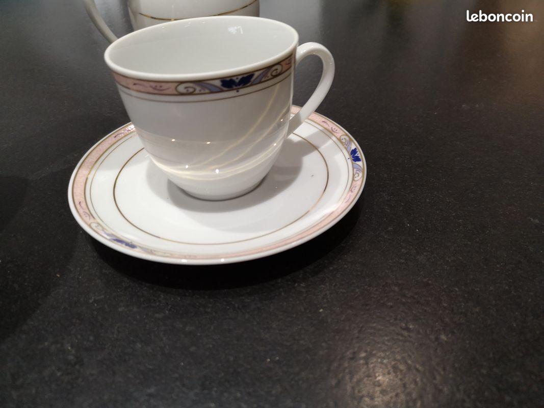 Service à café porcelaine complet (image 2)