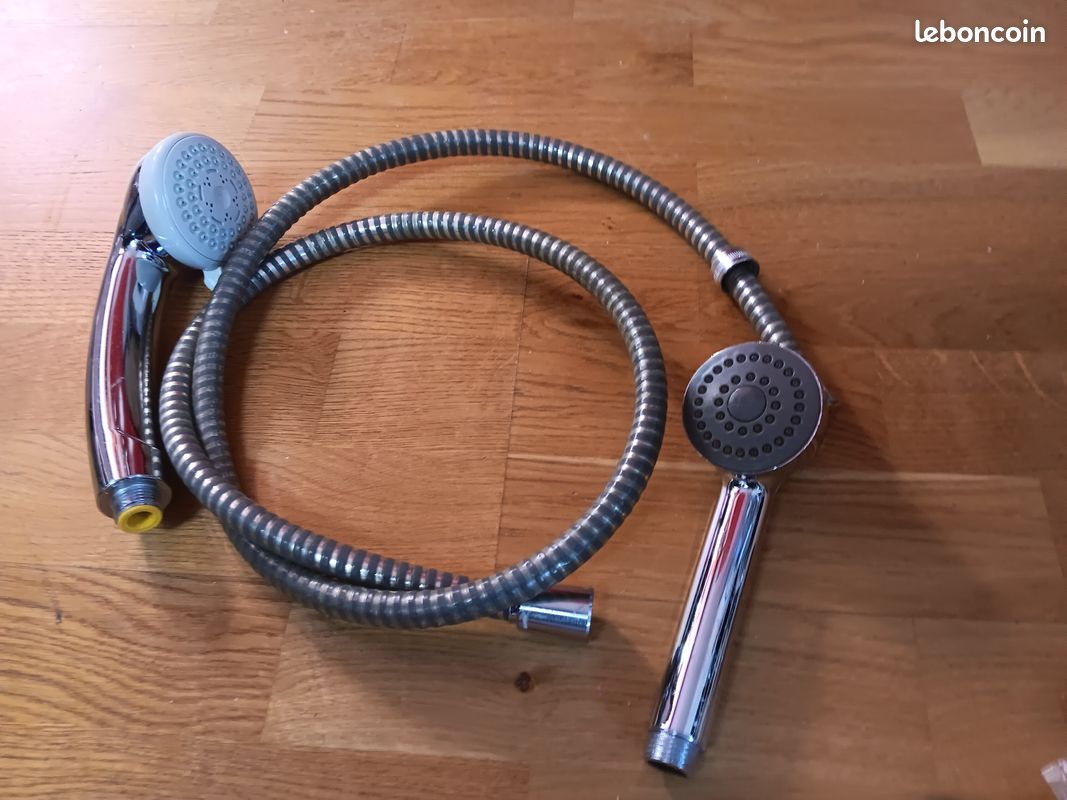 Pommeaux neuf flexible douche (image 1)