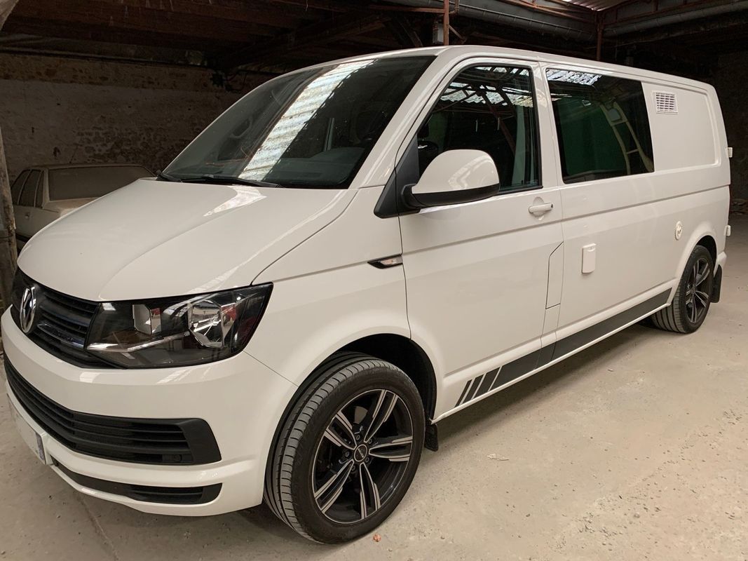 Volkswagen T5 aménagé 140cv de 2015 avec boite auto DSG7 homologué