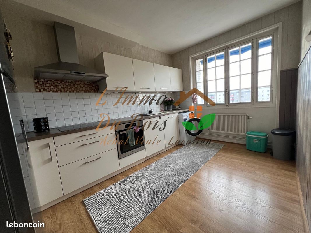 Appartement 3 pièces 85 m² · à Roussillon · 85 m² · 672 €