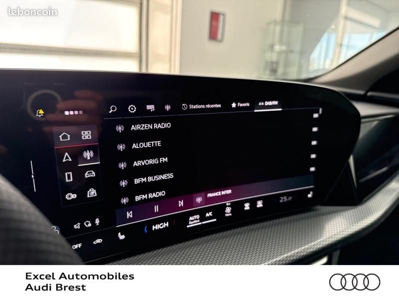 Audi Q5 2.0 TFSI Hybride 204ch S line quattro S tronic 7 (image 17)