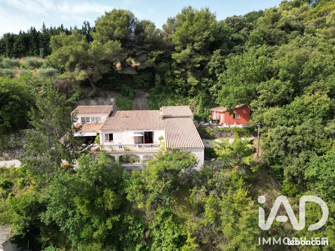 Maison 7 pièces 199 m² · à Saint-Laurent-du-Var · 199 m² · 529 000 €