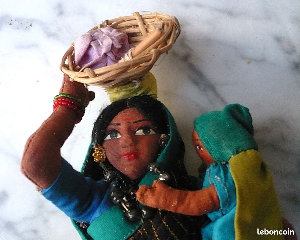 ANCIENNE POUPÉE FOLKLORIQUE Maroc EUR 15,00 - FR