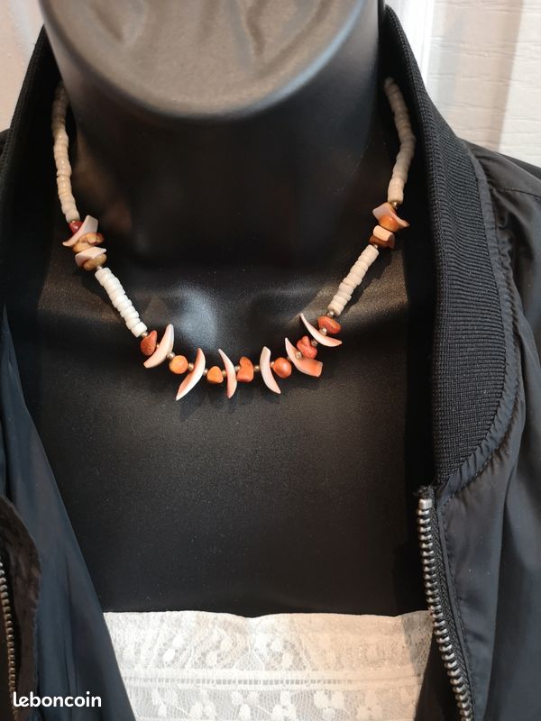 Collier ethnique vintage perles blanches et pierres naturelles 💎 Longueur : environ 45 cm - Montres & Bijoux