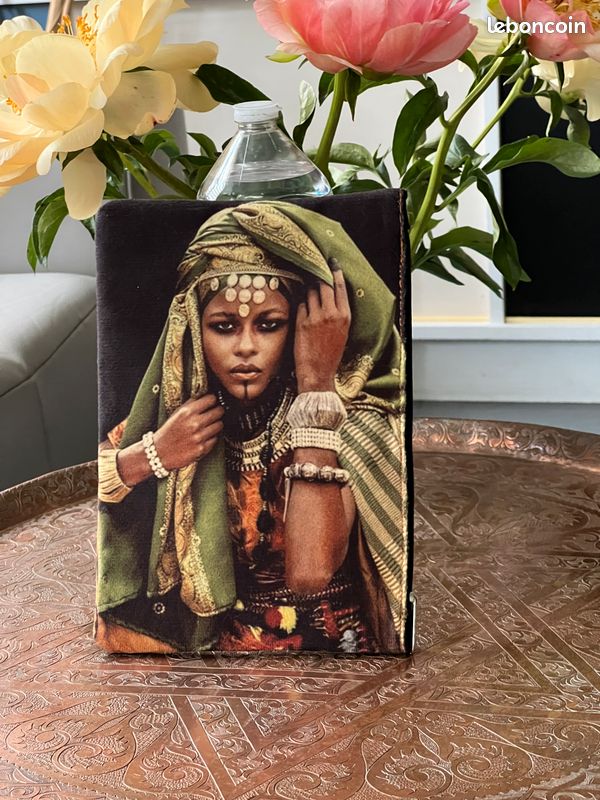 Pochette ethnique d'inspiration Berbère, en couleur, fabriquée au Maroc (image 3)