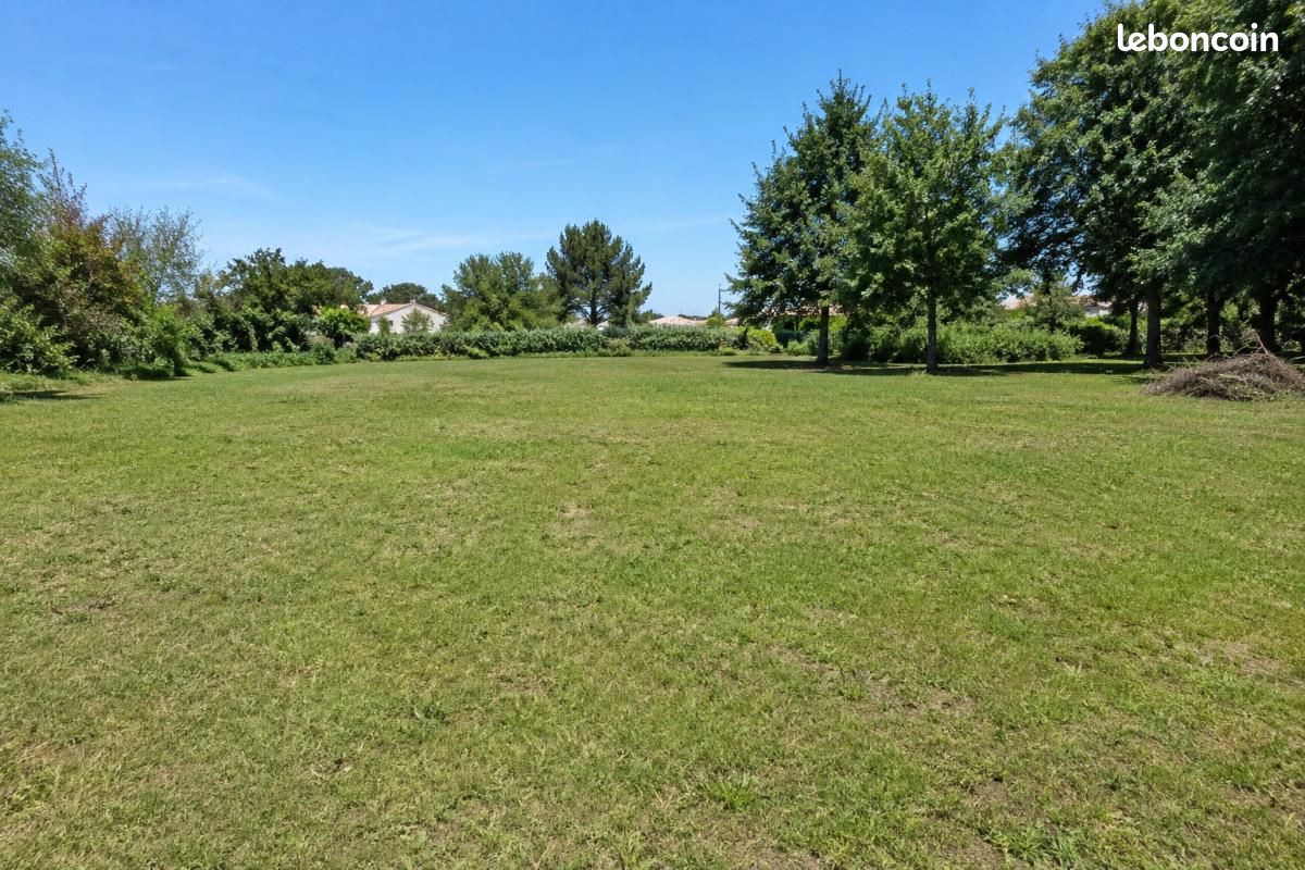 Terrain 520 m² · à Loire-les-Marais · 69 500 €