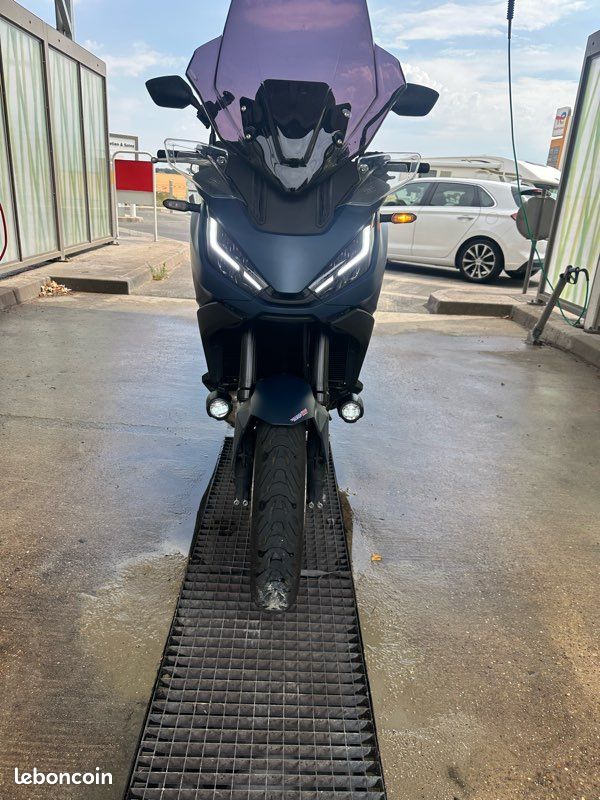 Honda NT1100 DCT (image 2)