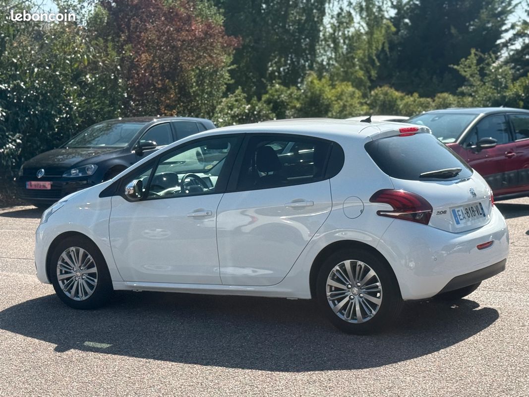 PEUGEOT 208 1.6 HDI 75 Cv Style * 114 000 Kms * 5 Places * Gps (image 3)