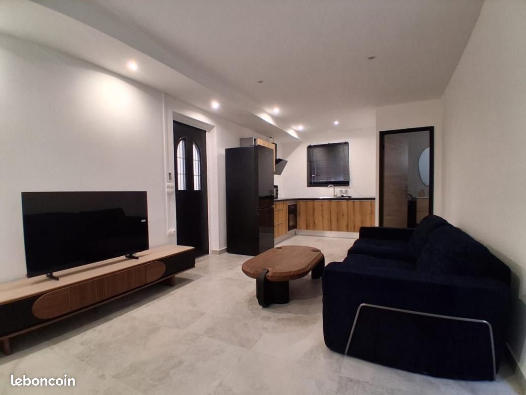 Maison 1 pièce 38 m² · à Saint-Pierre · 38 m² · 1 200 €/mois