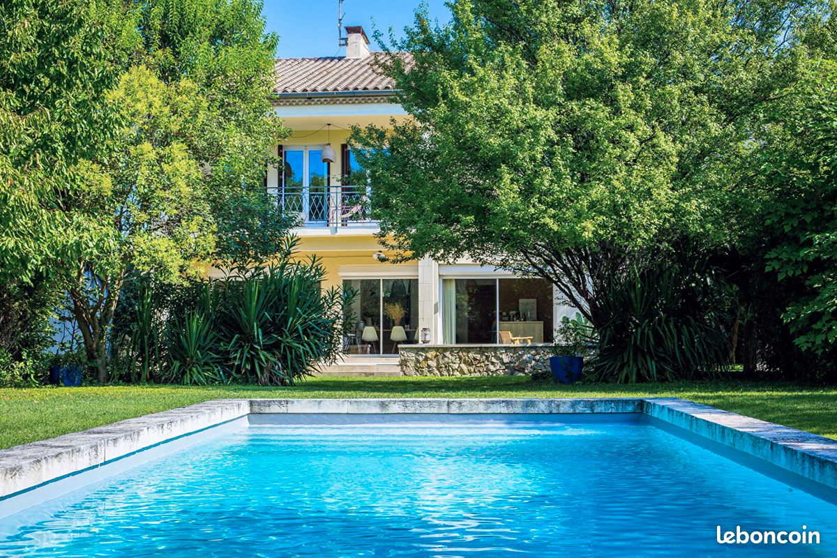 Maison 6 pièces 193 m² · à Saint-Cannat · 193 m² · 899 000 €