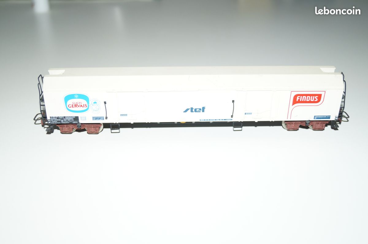 R9300 Hornby Wagon Triple Pack A