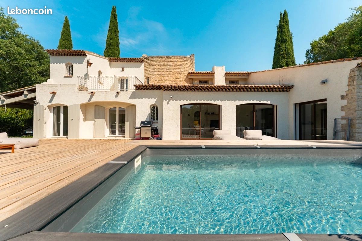 Maison 7 pièces 222 m² · à Aix-en-Provence · 222 m² · 1 390 000 €
