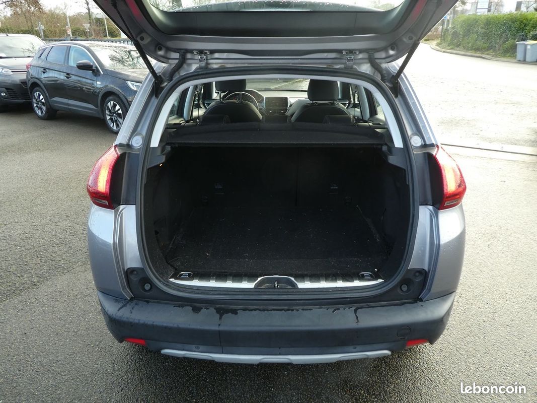 Peugeot 2008 1.2 PURETECH 110CH ALLURE BUSINESS S&S (image 8)