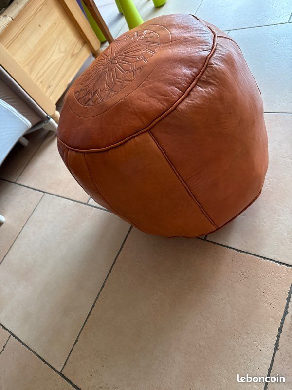 Poufs (image 3)