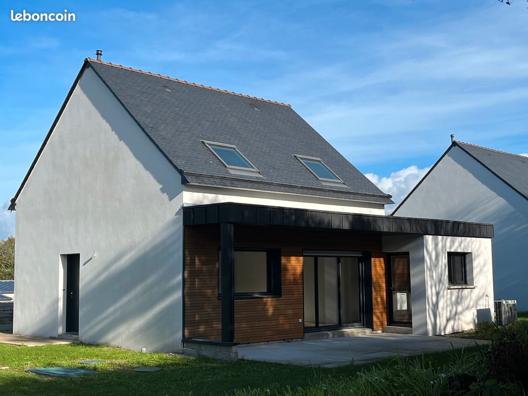 Maison 5 pièces 92 m² · à Ambon · 92 m² · 1 240 €/mois
