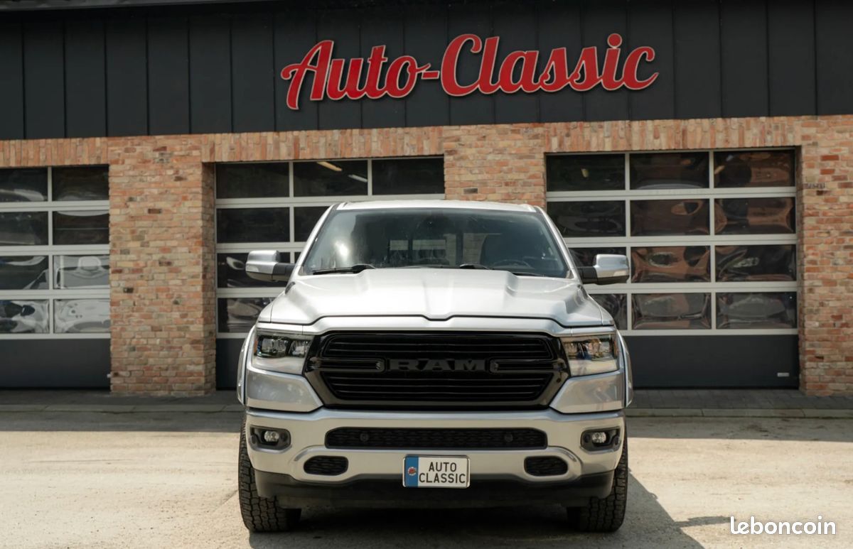 Dodge RAM 1500 Big Horn Crew Cab 5.7 V8 HEMI 4x4 – 399 CH – 108.195 km (image 3)