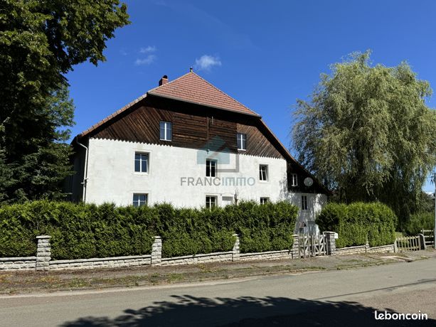 Maison 8 pièces 232 m²
