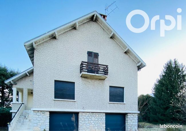Maison 5 pièces 237 m²
